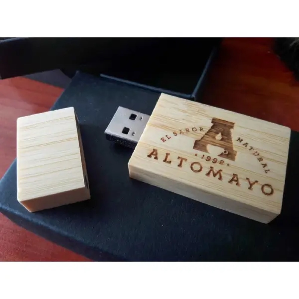 USB personalizado con logo