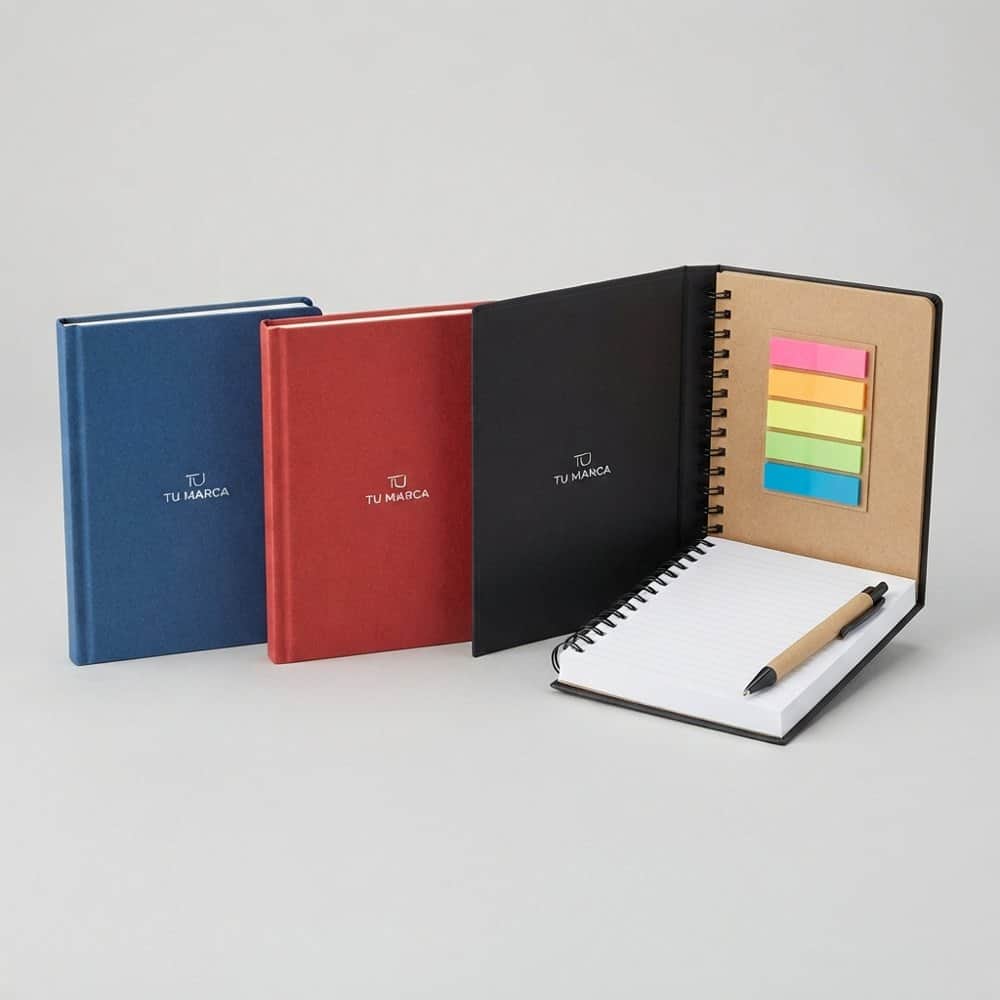 Libreta ecológica con notas adhesivas y banderitas